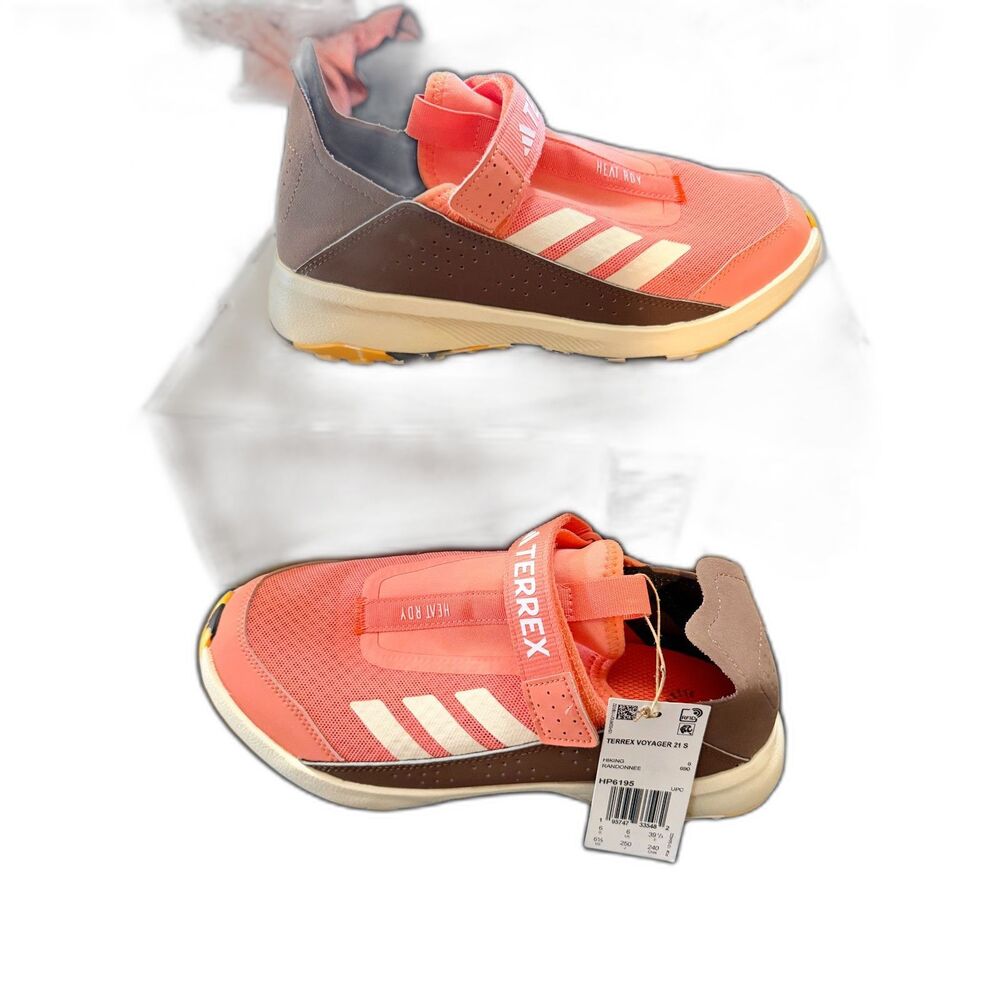 Adidas Big Kids Terrex Voyager Hiking Outdoor Sneakers 6.5 NWOB